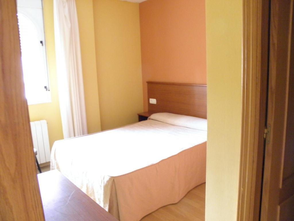 Hotel La Mora Villaseca de Laciana Szoba fotó