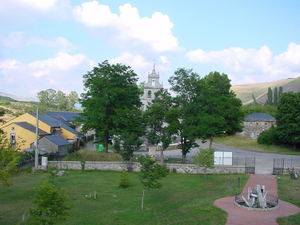 Hotel La Mora Villaseca de Laciana Kültér fotó